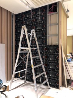 屋内壁付け施工4