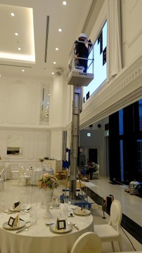 高所作業車でのメンテナンス