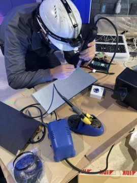 現場でのLEDチップ修理