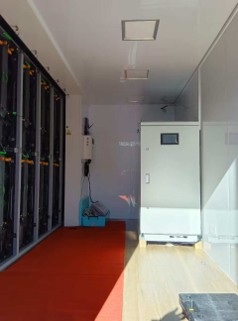 車両内側面LEDパネル