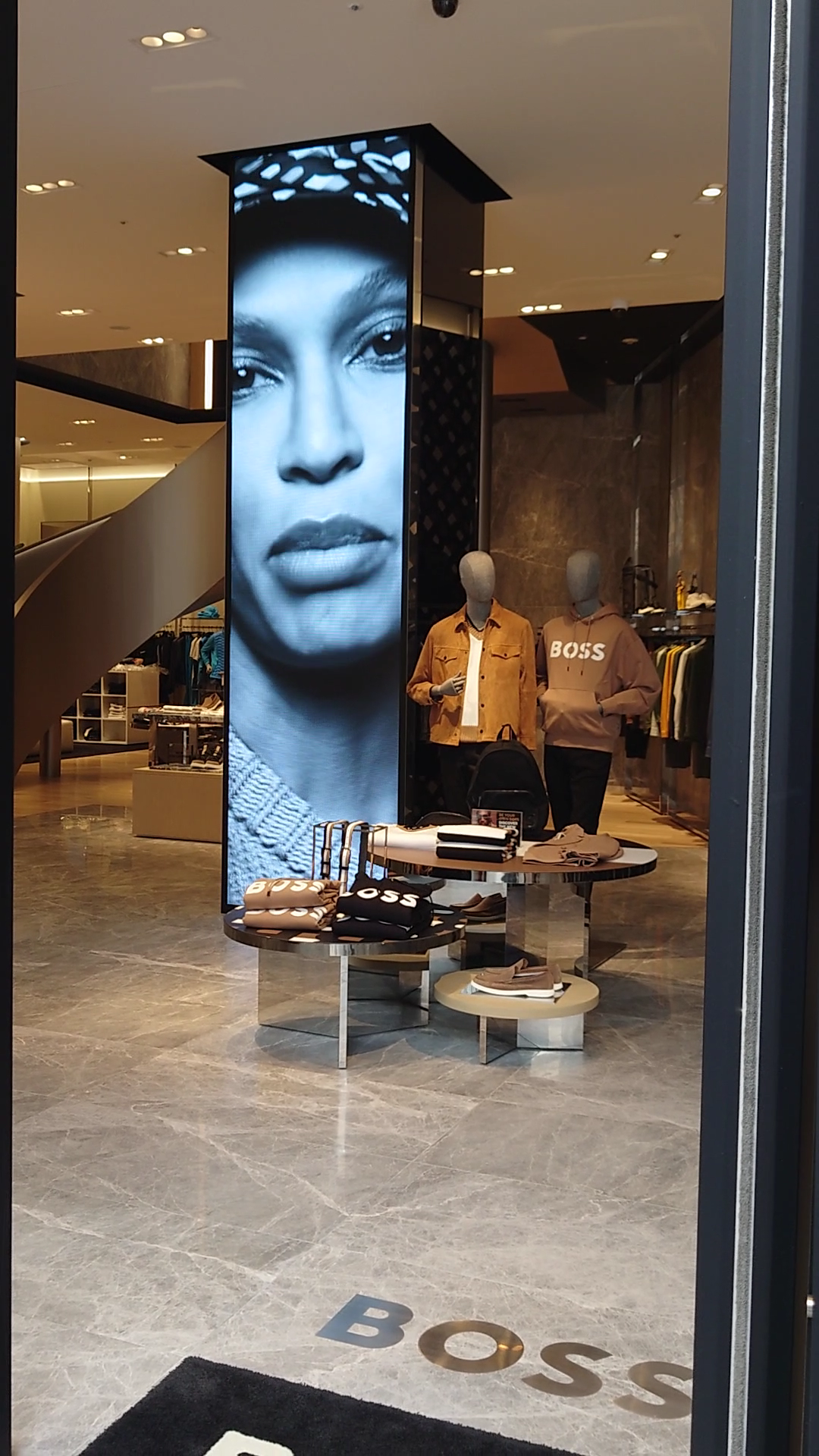 銀座 — 屋内用標準モデル