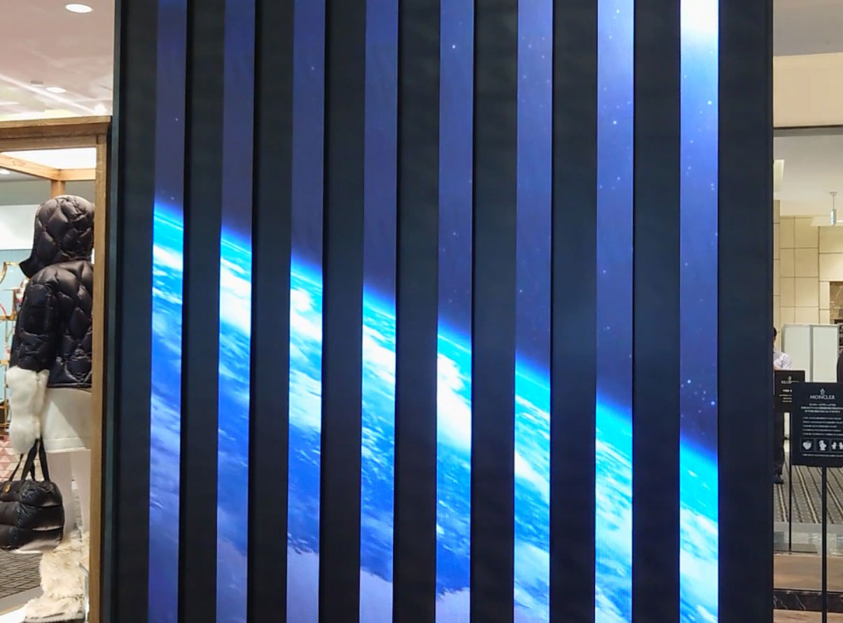 名古屋 — 高精細2.0mmピッチスリッド式設置