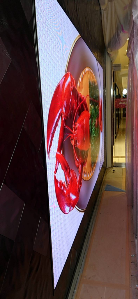 新宿 アパレル店 — 16:9比率COB